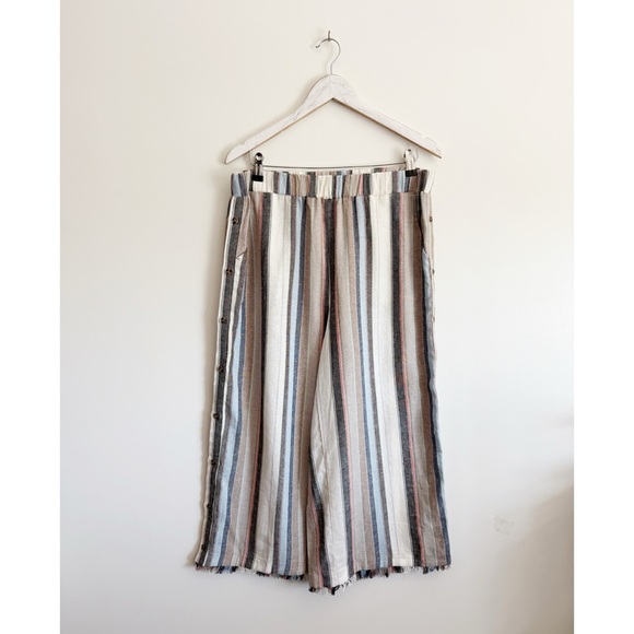 SOFT SURROUNDINGS L Sera Cropped Pants Striped Linen Blend Button Sides Large - Picture 2 of 11